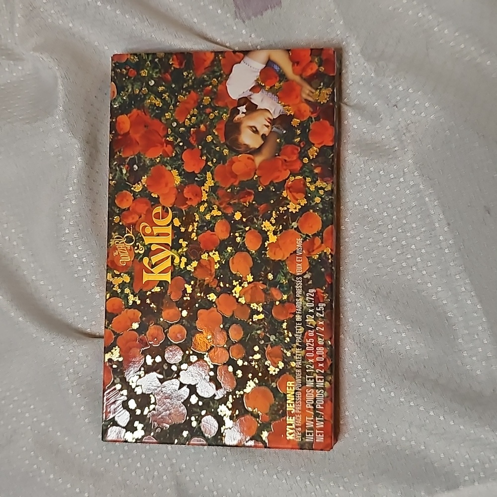 Kylie Jenner Wizard of OZ pallette